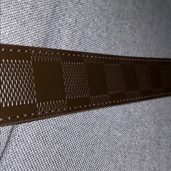 Louis Vuitton belt! Calf hide leather reversible! - Picture 4 of 8